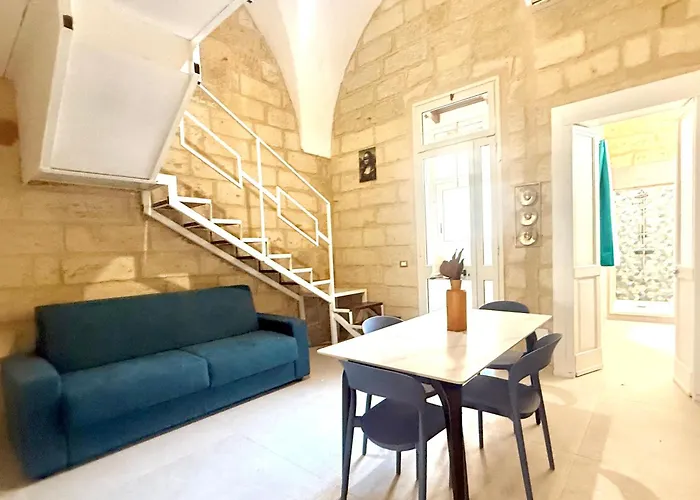 Casa Loca Intera Casa A Due Passi Da Porta San Biagio