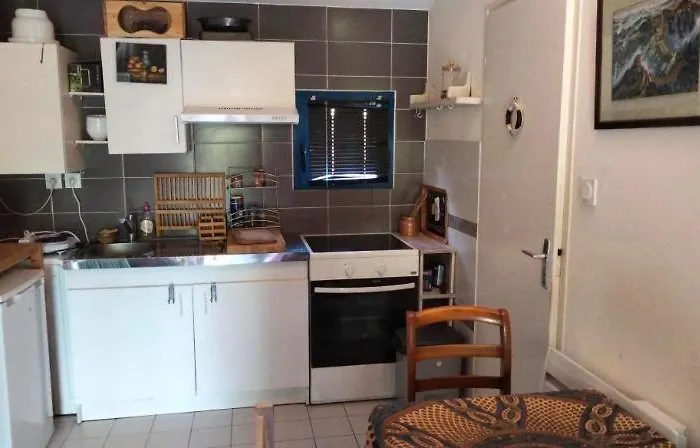 Grand Studio De Plein-Pied Quartier Calme Proche Centre