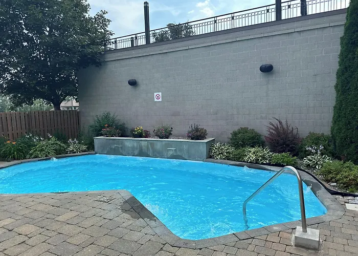 Doubletree By Hilton Quebec Resort