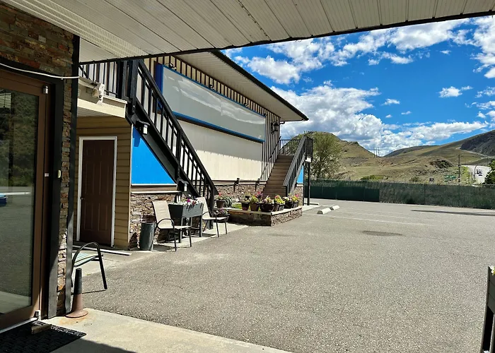 Riverside Motel Cache Creek