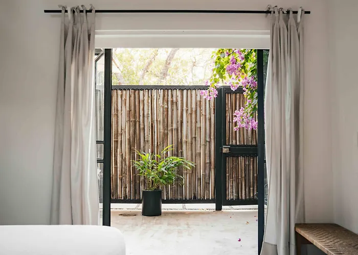 La Negra Surf Hotel