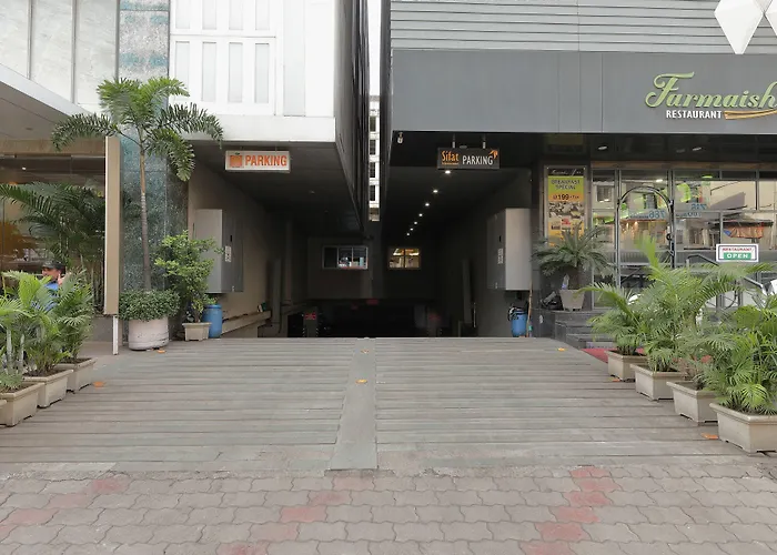 Hotel Sifat International