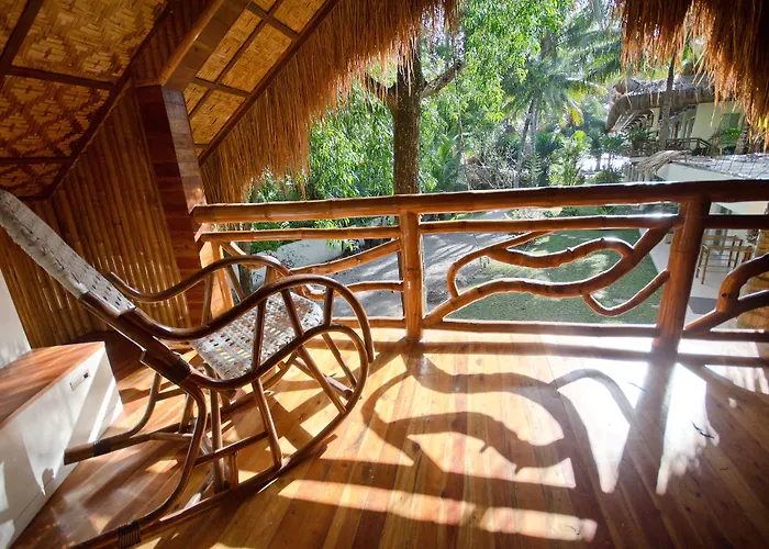 Mike'S Dauin Dive Resort