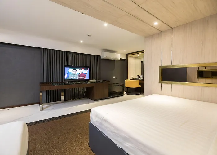 Star Plaza Hotel