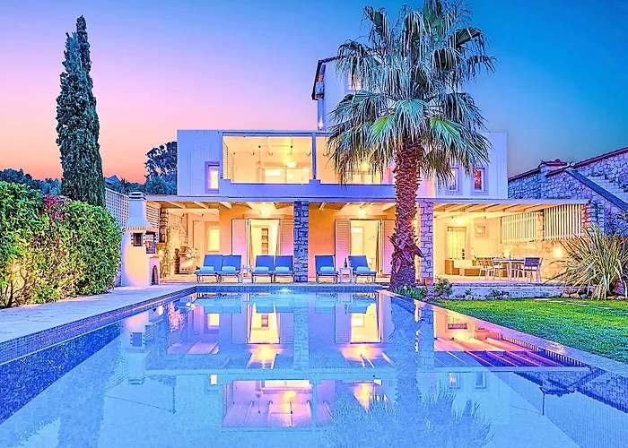 Cretan Mansion With Heated Swimming Pool