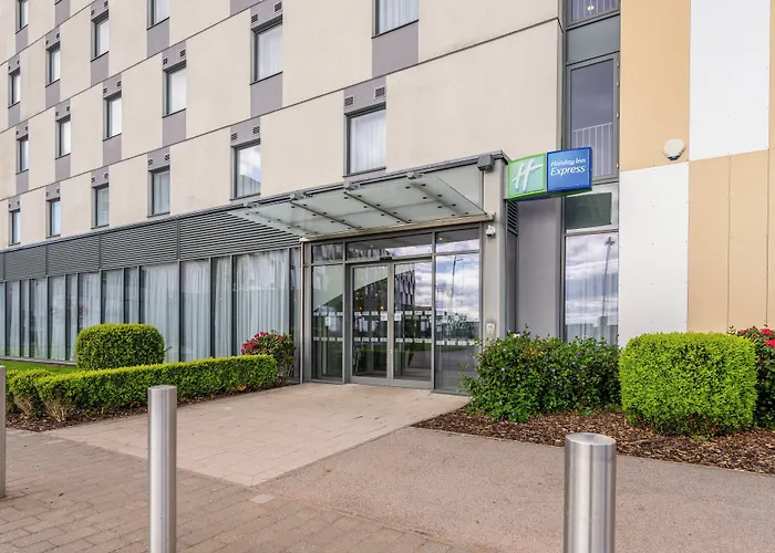 Holiday Inn Express Aberdeen Airport By Ihg