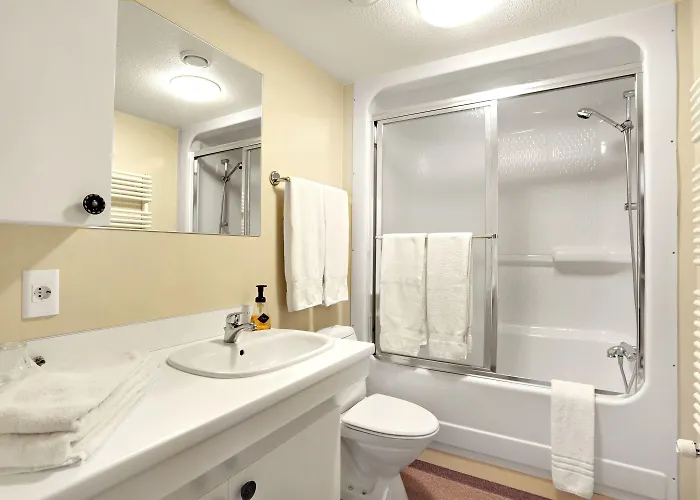 Eldey Airport Hotel