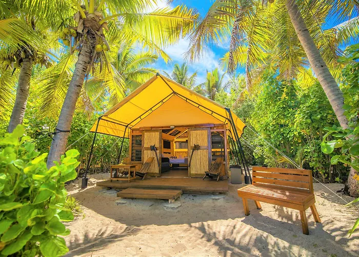 Barefoot Manta Island Resort