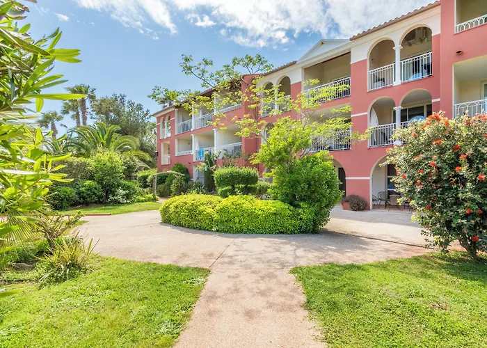 Residence Pierre & Vacances Le Hameau De La Pinede