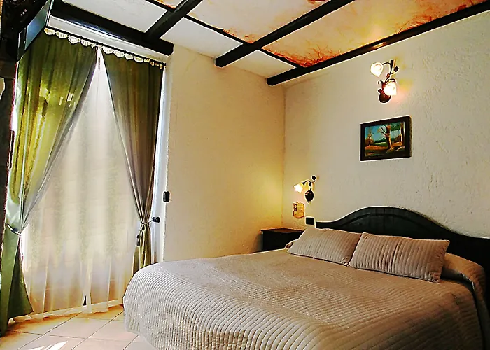 Chalet Sul Lago Hotel In Montagna