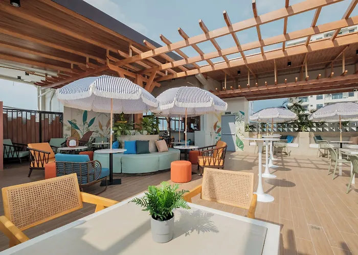 Nichols Airport Hotel