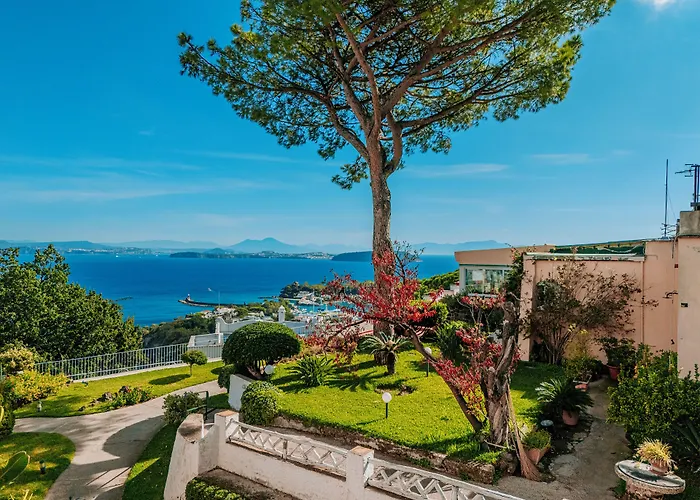 Hotel Villa Ireos
