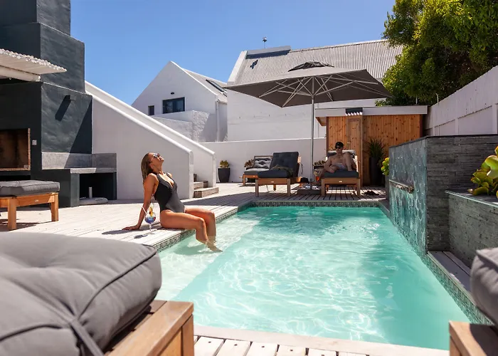 Abalone Hotel & Villas