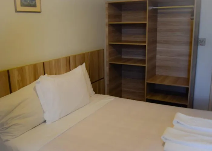 Bittar Inn