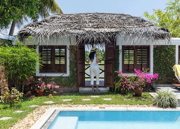 Coconut Lagoon Kumarakom - A Cgh Earth Experience