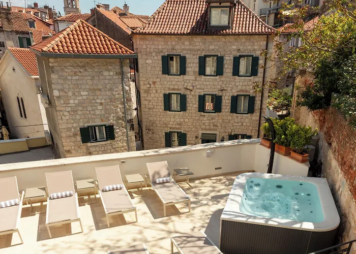 Marmont Heritage Hotel (Adults Only)
