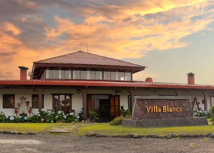 Villa Blanca Cloud Forest Hotel & Retreat
