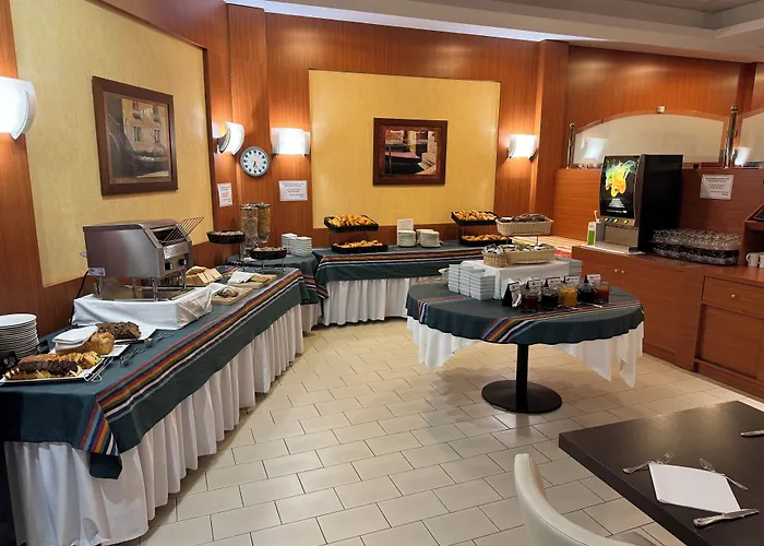 Brit Hotel Du Lac