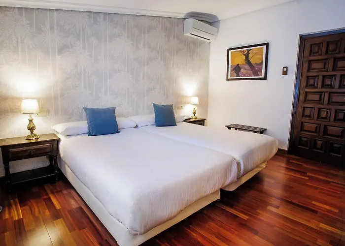 Hotel Conde Rodrigo II By Eme Hoteles