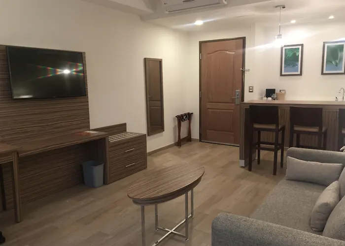 Wyndham Garden Monterrey Valle Real