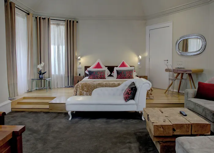Carmelite Hotel