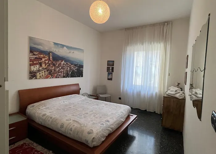Magenta Apartment
