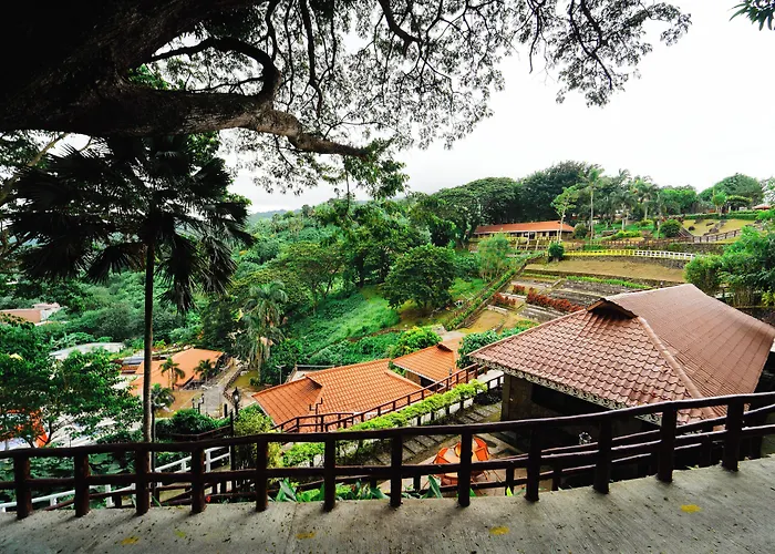 Sol Y Viento Mountain Hot Springs Resort