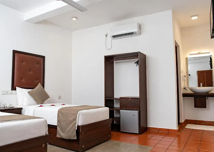Jungle Breeze Yala By Forest Trails