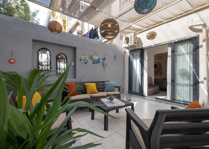 Ezgi'S Apartment With Private Garden In Marmaris