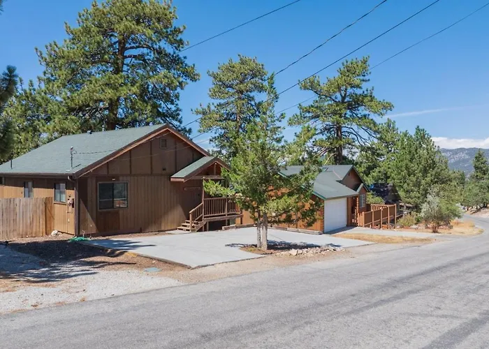 Villa Grove | 3 Mi To Bear Mtn, Hot Tub & Games