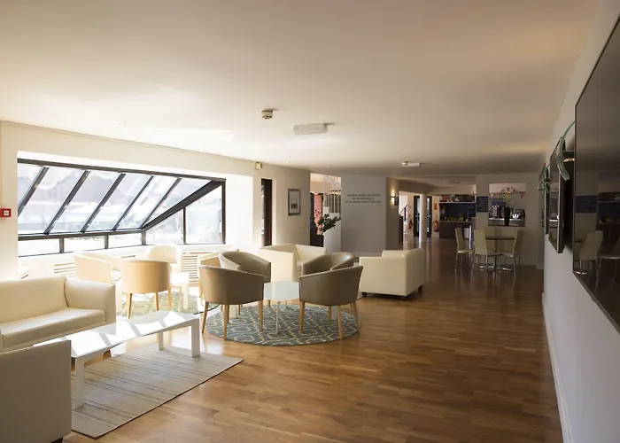 Cim Business Centre