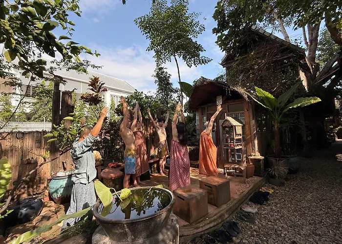 Baanbooloo Village