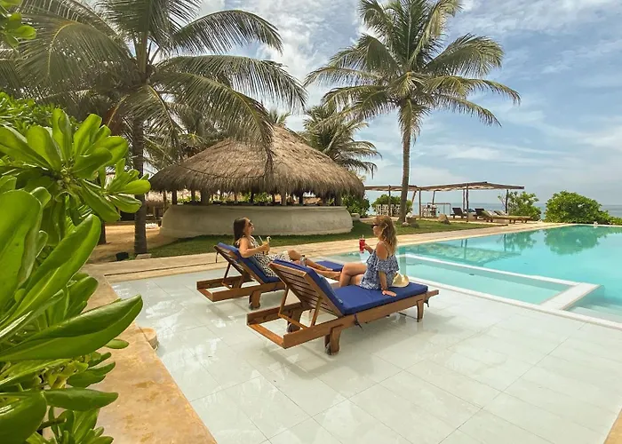 Dolphin Beach Resort - Dolphins, Kitesurfing & Wildlife