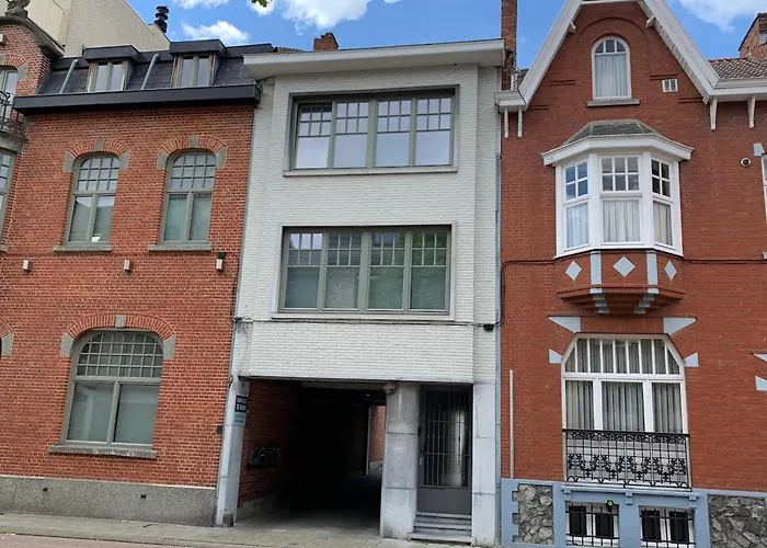 Hollandia City House