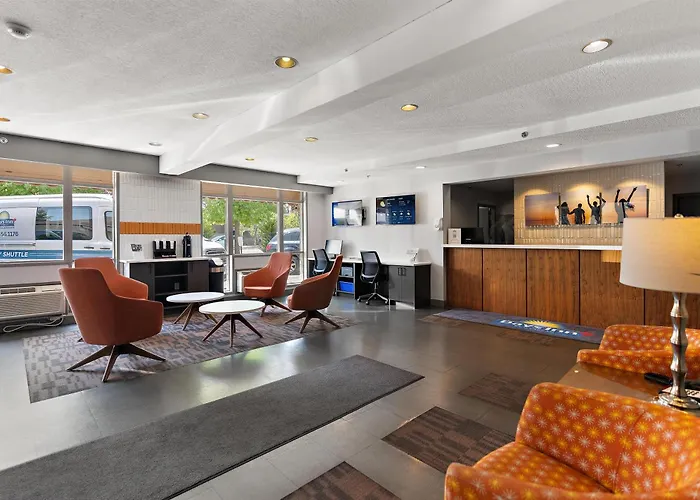 Days Inn By Wyndham Victoria Airport Sidney