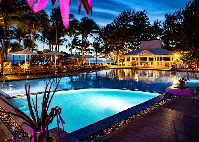 Le Peninsula Bay Beach Resort & Spa