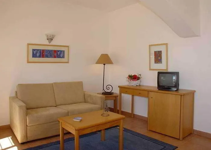 Luz Bay Hotel