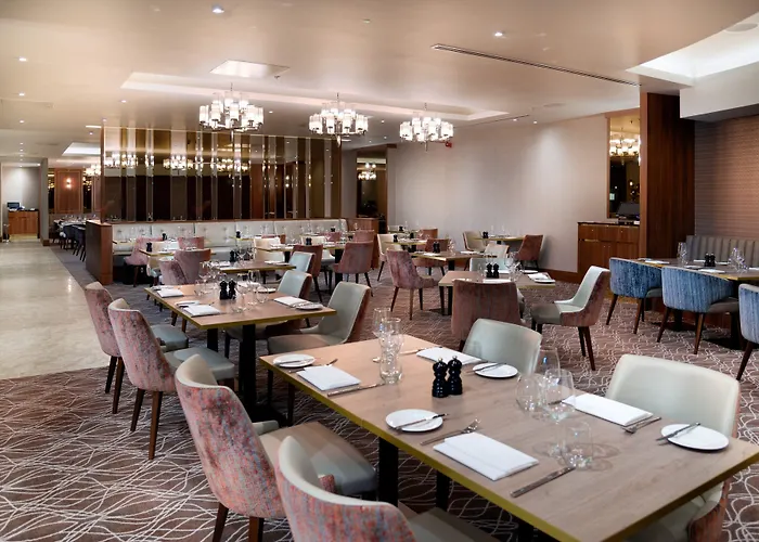 Holiday Inn Express - London Heathrow T4 By Ihg