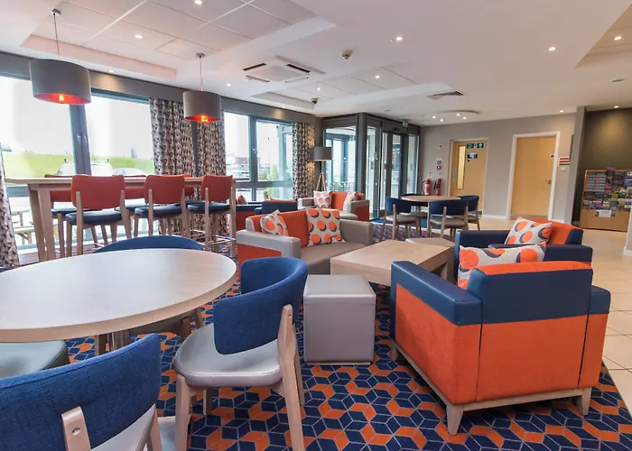 Holiday Inn Express Dunfermline By Ihg