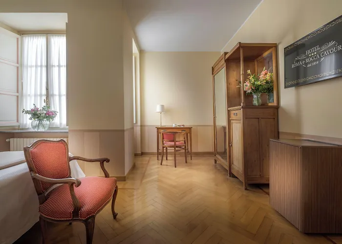 Hotel Roma E Rocca Cavour