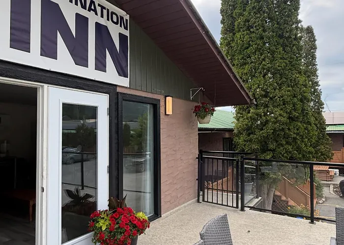 Destination Inn In The Heart Of The Village