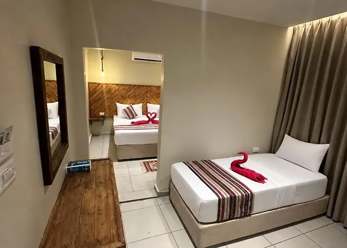 Sandra Hotel