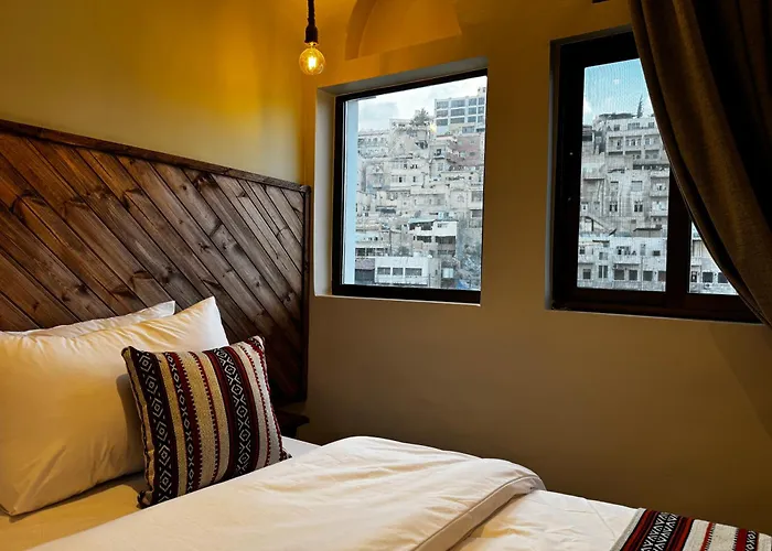 Sandra Hotel