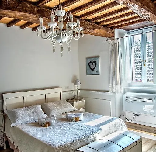 La Casa Bianca With Parking And View