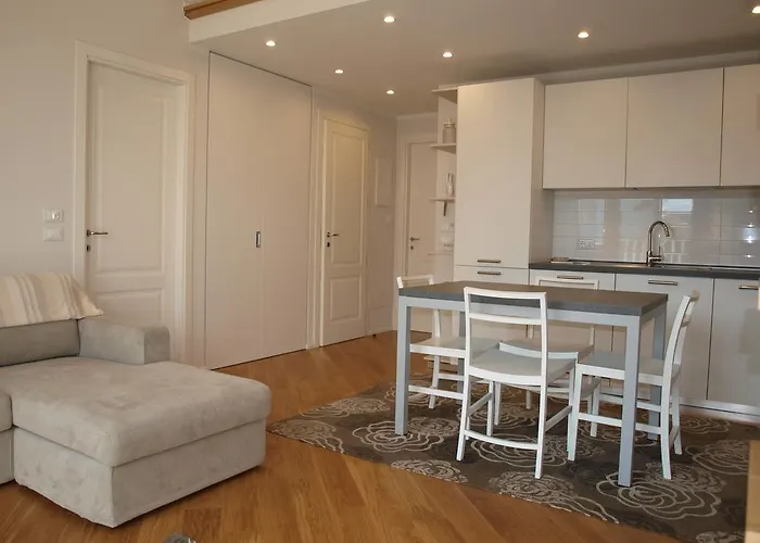 Il Pontile Holidays Apartment