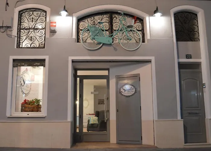 Hotel Smile & Co Hostal Boutique