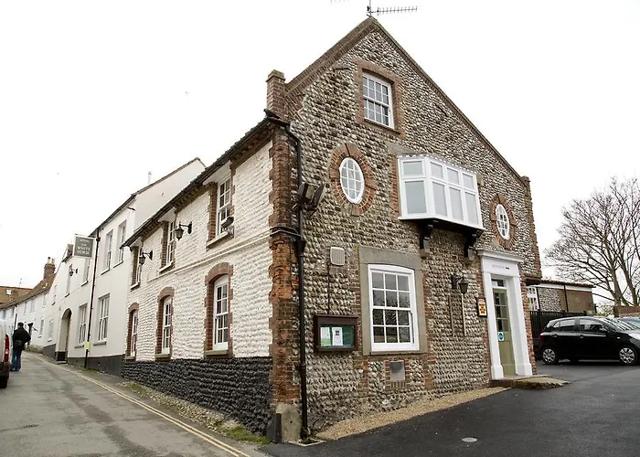 The White Horse Blakeney