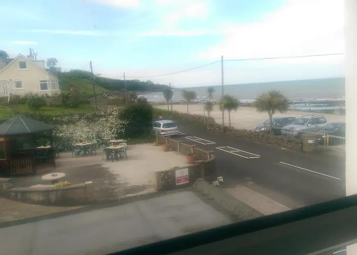 Halfway House Hotel