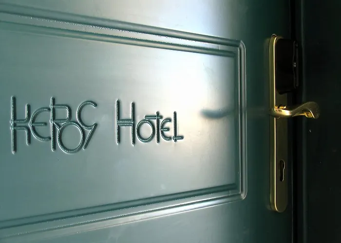Keros Art Hotel