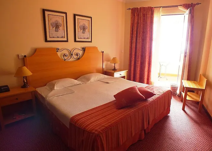 Hotel Pico Da Urze - Paul Da Serra